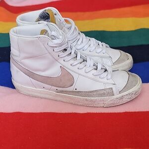 Nike Blazer Mid 77 Sneakers